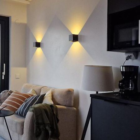 Modern Apartment Near Tampereen Messukeskus, With Own Private And Free Parking Exterior photo